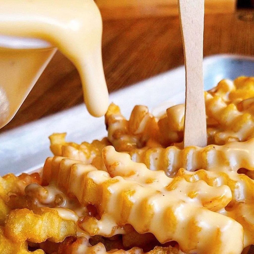 7 ‘spots’ en la CDMX para ir por papas bañadas con MUCHO queso