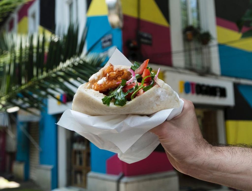 Bar Pita: El rinconcito de street-food israelí más cool de la Condesa