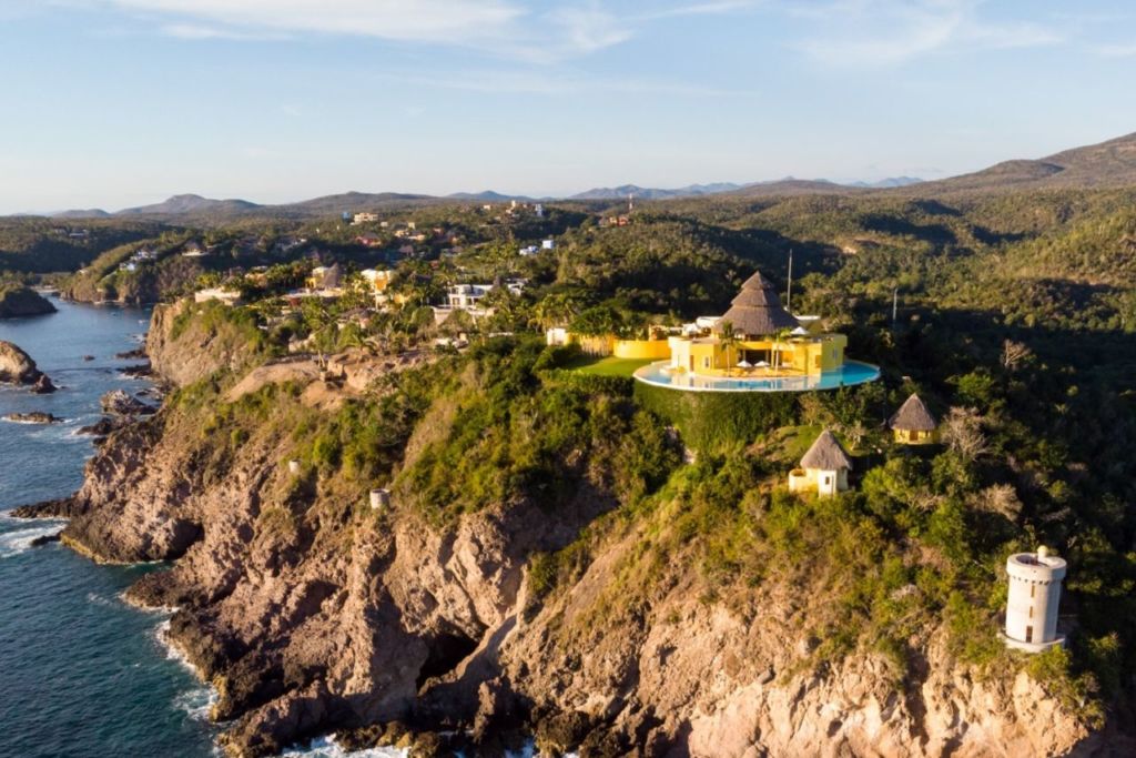 Conoce por qué esta majestuosa casa tropical es el alojamiento favorito de celebridades en México