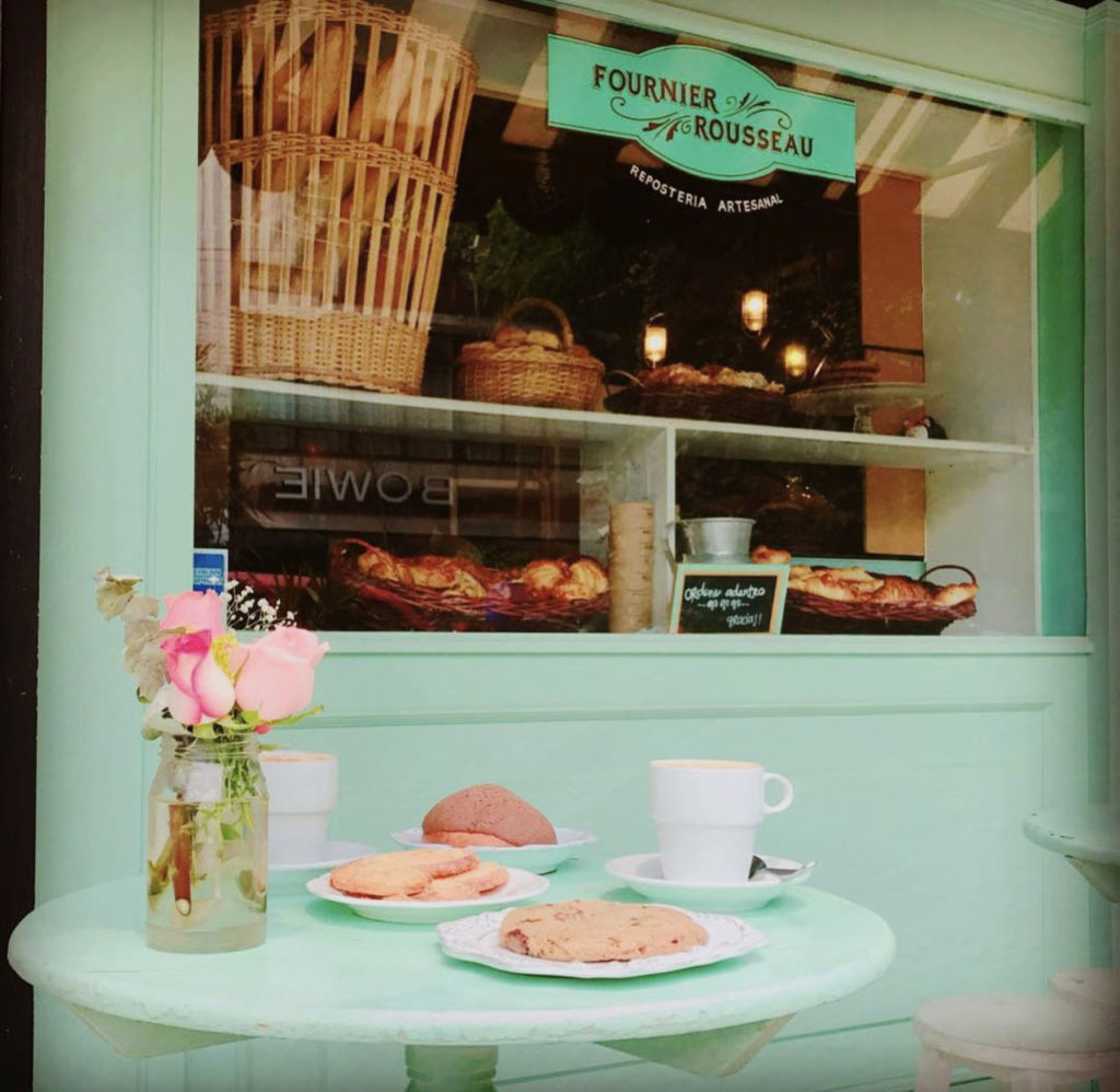 Oh là là :8 localitos chiquitos en la Roma que te harán sentir en  Francia con su esencia parisina