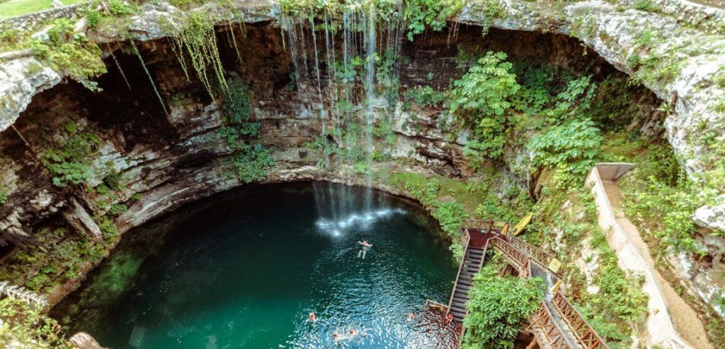 Selva Maya: una preciosa hacienda con cenote y tirolesas en Valladolid