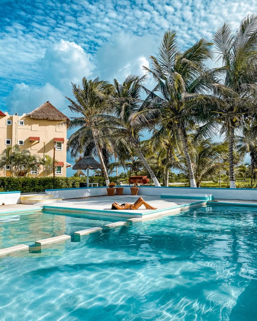 hotel-caleta-tankah