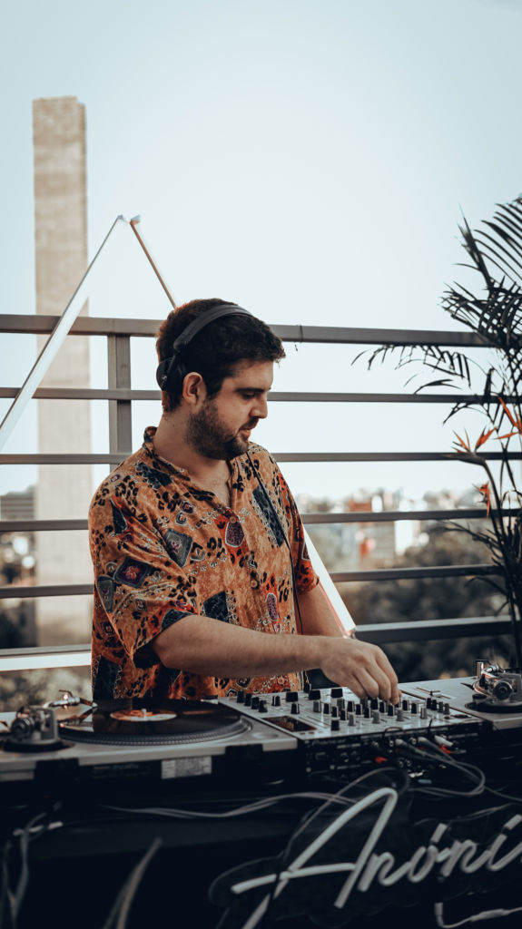 Anónimo: fiestas experimentales con música y arte en un rooftop secreto de la CDMX 