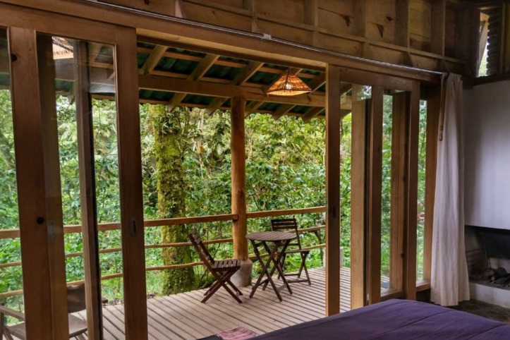 Hospédate en estas cabañas románticas  ubicadas en una finca cafetalera (a pocas horas de la CDMX)