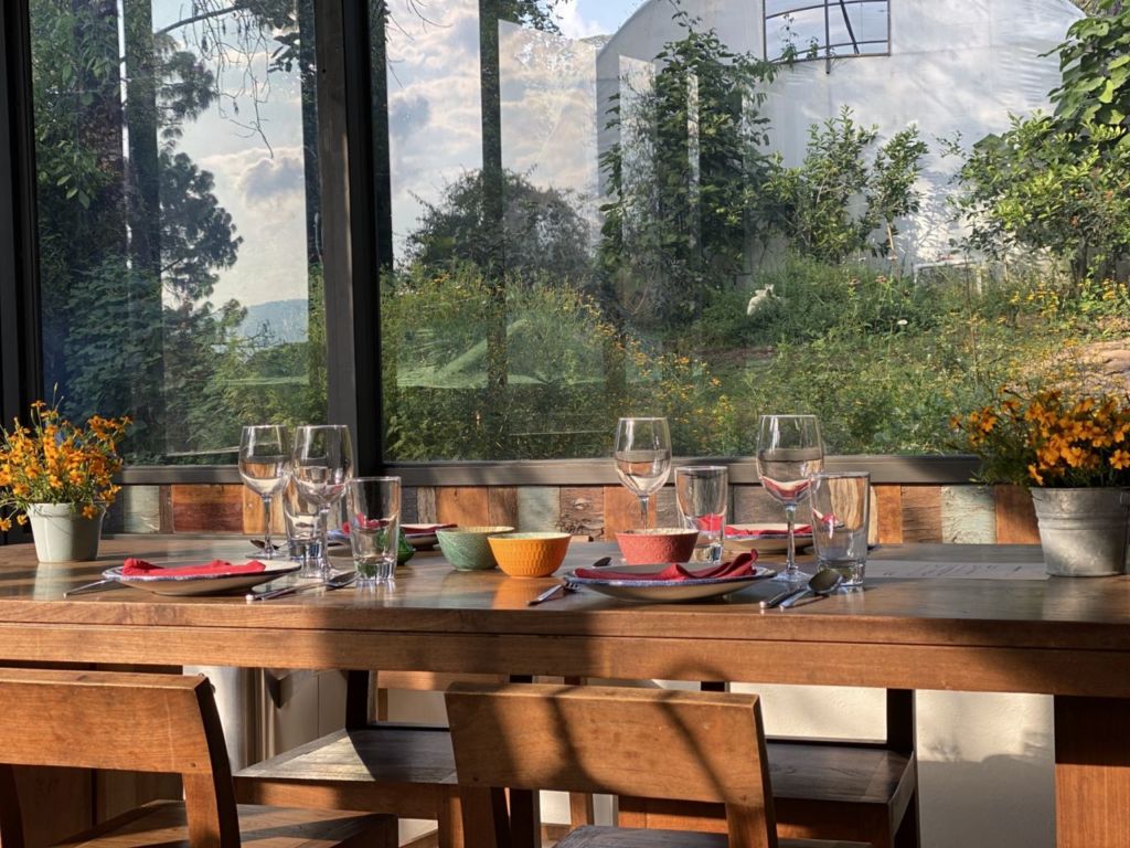 La Aldea: un ‘farm to table’ con mesas al aire libre (muy instagrameable) en Avándaro