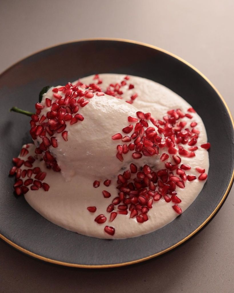 ¡Ya hay chiles en nogada! Estos son los primeros que puedes probar en la CDMX