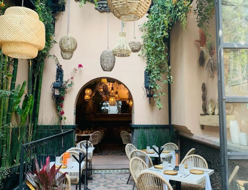 Hay un nuevo jardín de cocina tailandesa oculto en una residencia Patrimonio Histórico de Polanco