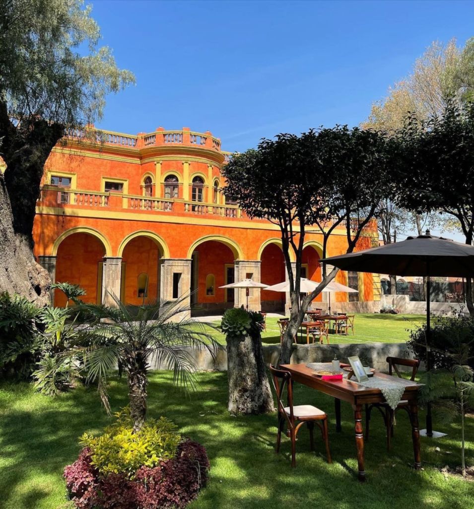 Esta hacienda tiene un restaurante secreto con mimosas ilimitadas que te encantará (cerca de la CDMX)