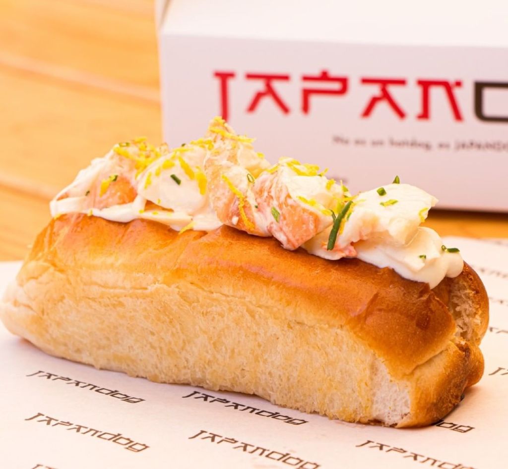 Este rinconcito sirve los hot dogs japoneses más originales de la CDMX