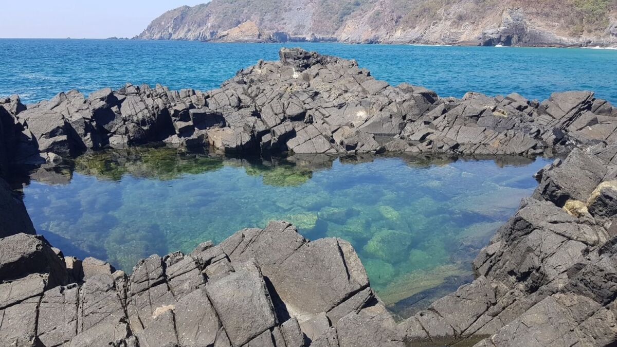 Poza majahua vista desde las rocas