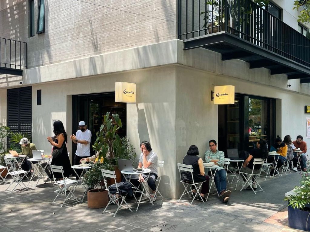 Quentin Miscelánea: la nueva esquina de café, vinos y música tornamesa en la Juárez