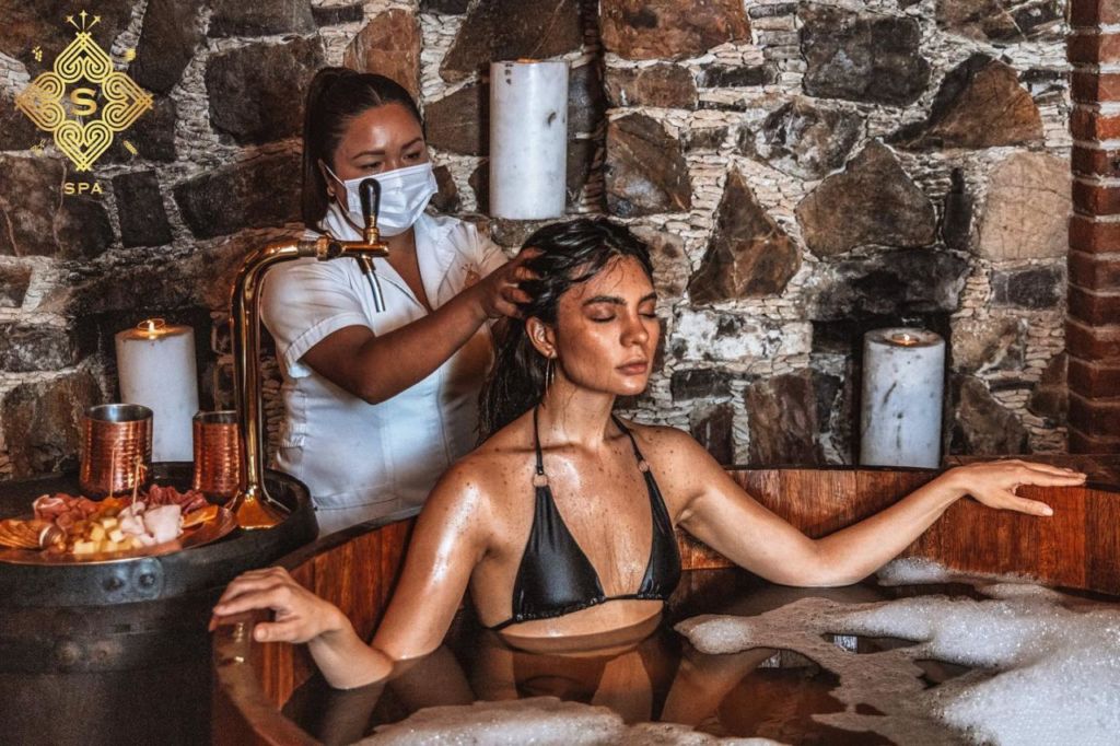 Descubre este hotel con spa de chocolate y mezcal en medio de una hacienda minera