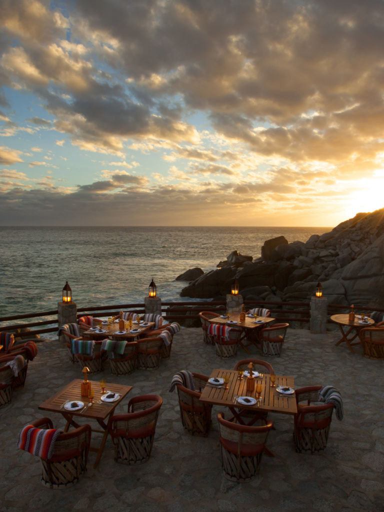 restaurante acantilado los cabos