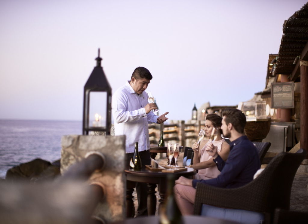 restaurante acantilado los cabos