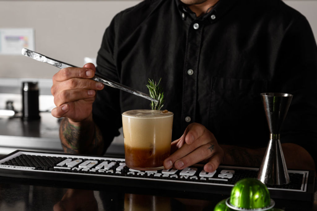 ¿Mezcal con café? Aquí algunas recetas de cócteles con este combo ganador