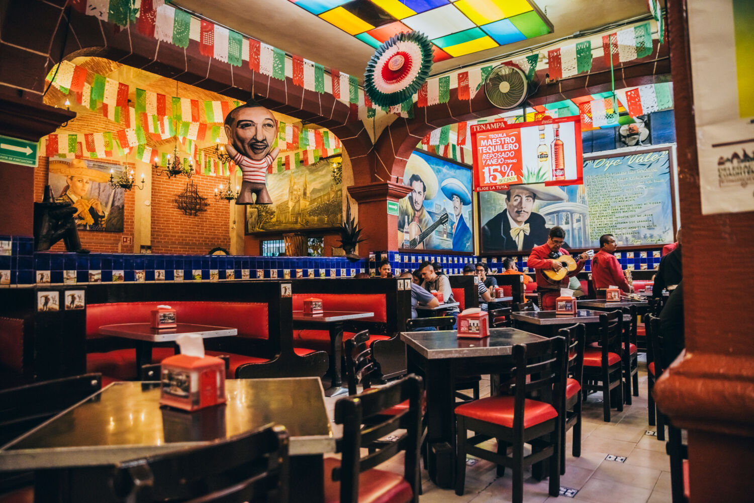 Interior del salón tenampa del centro histórico de la cdmx