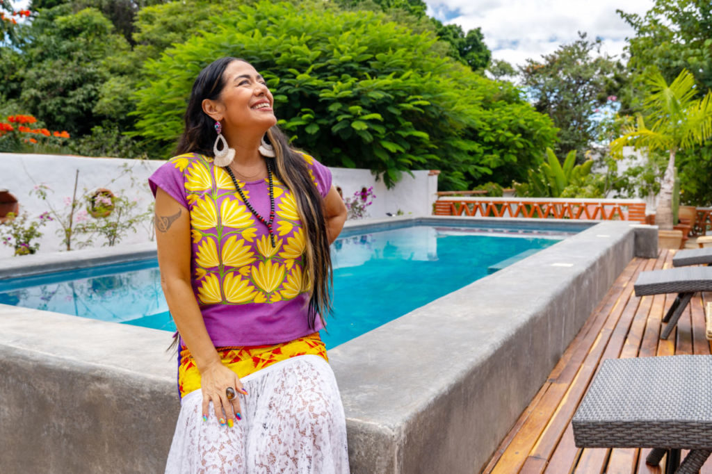 Reserva un cuarto en la (espectacular) casa de la cantante Lila Downs en Oaxaca