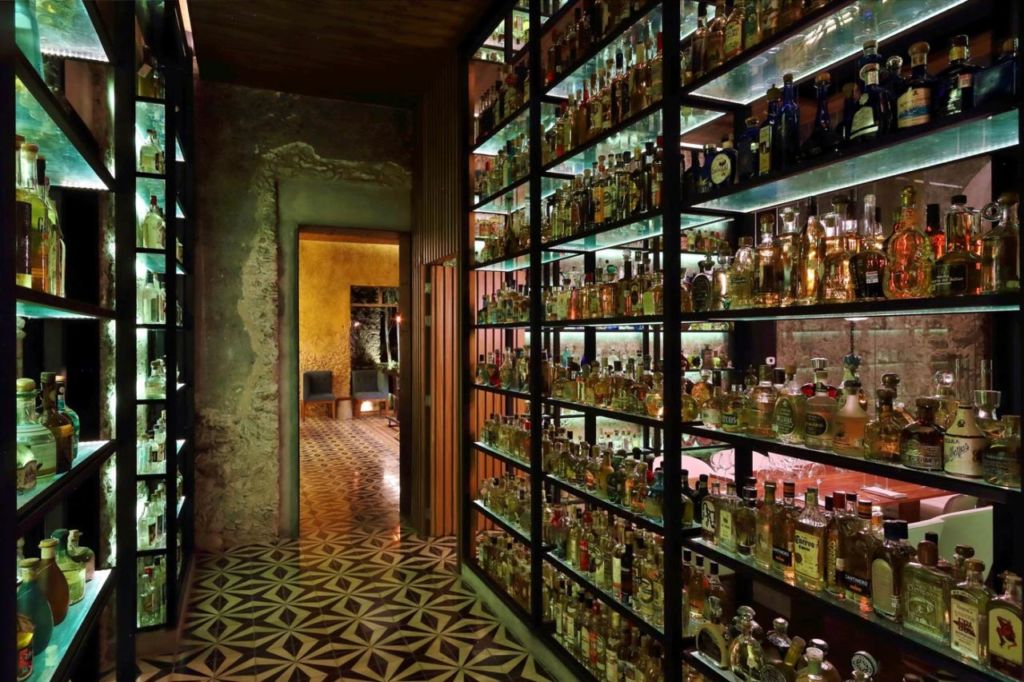 Esta hacienda tiene un restaurante con la colección de botellas de tequila más grande de México