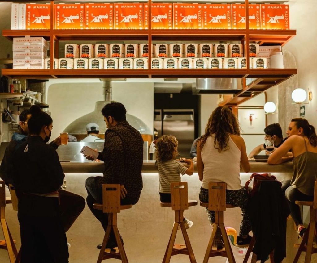 7 restaurantes italianos informales para una cena casual con pizza, vino y amigxs