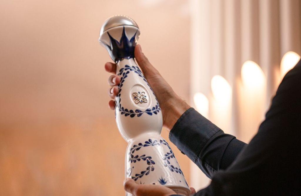 5 tequilas artesanales (muy buenos) que son perfectos para regalar o coleccionar