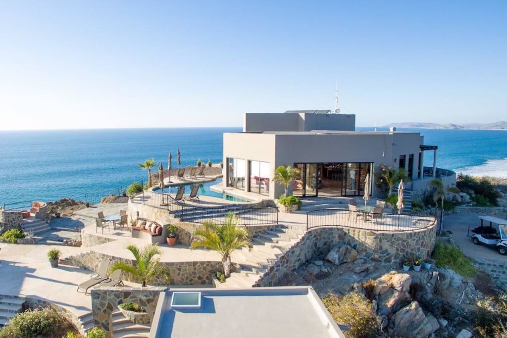 Arriba de la Roca: el hotel con una alberca en los acantilados de Todos Santos