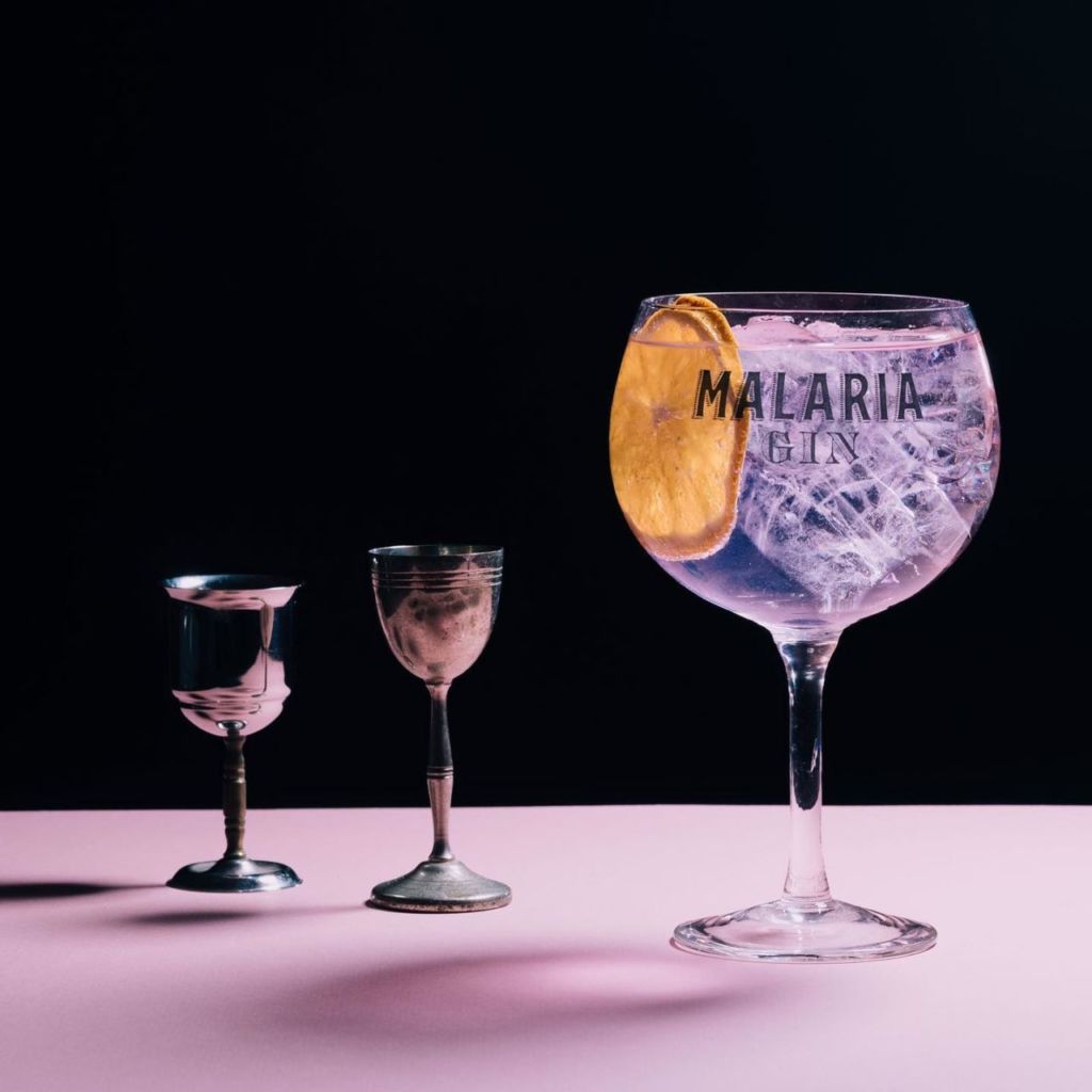 Malaria: El Gin que cambia de color al servirlo con tónica 