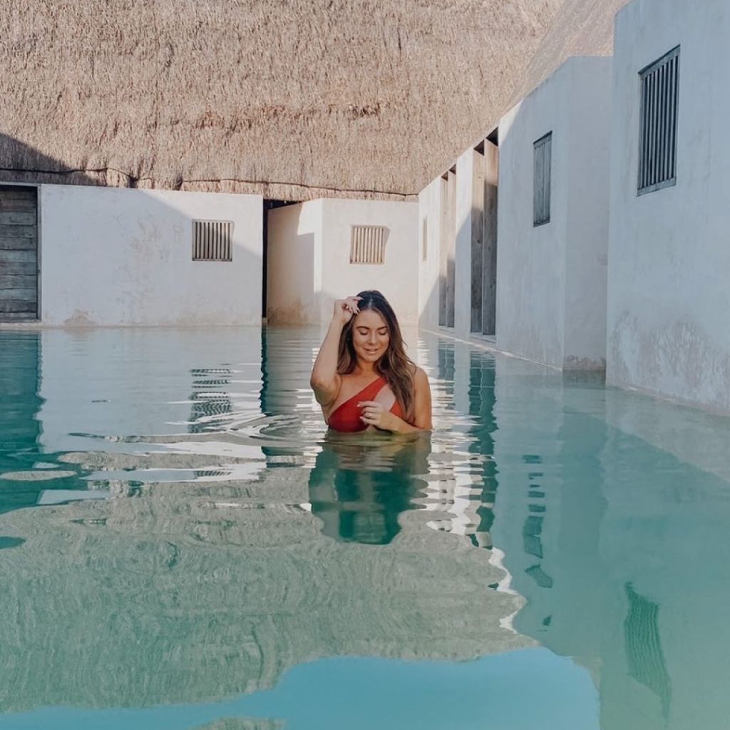 Duerme dentro de una alberca en este hotel de Holbox 
