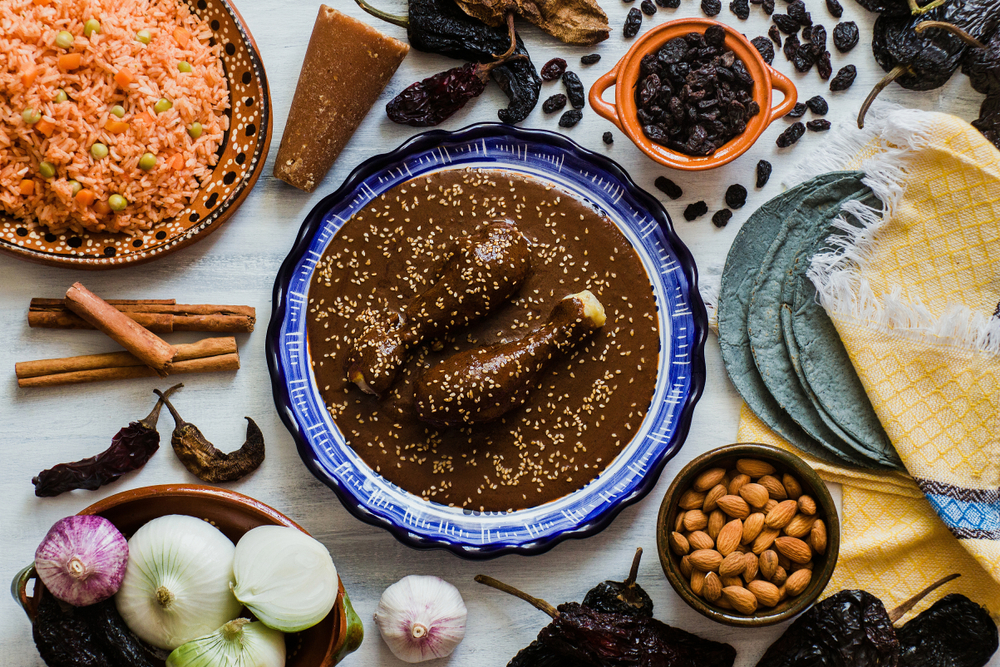 Aquí te dejamos una de las mejores recetas de mole poblano que debes intentar en casa