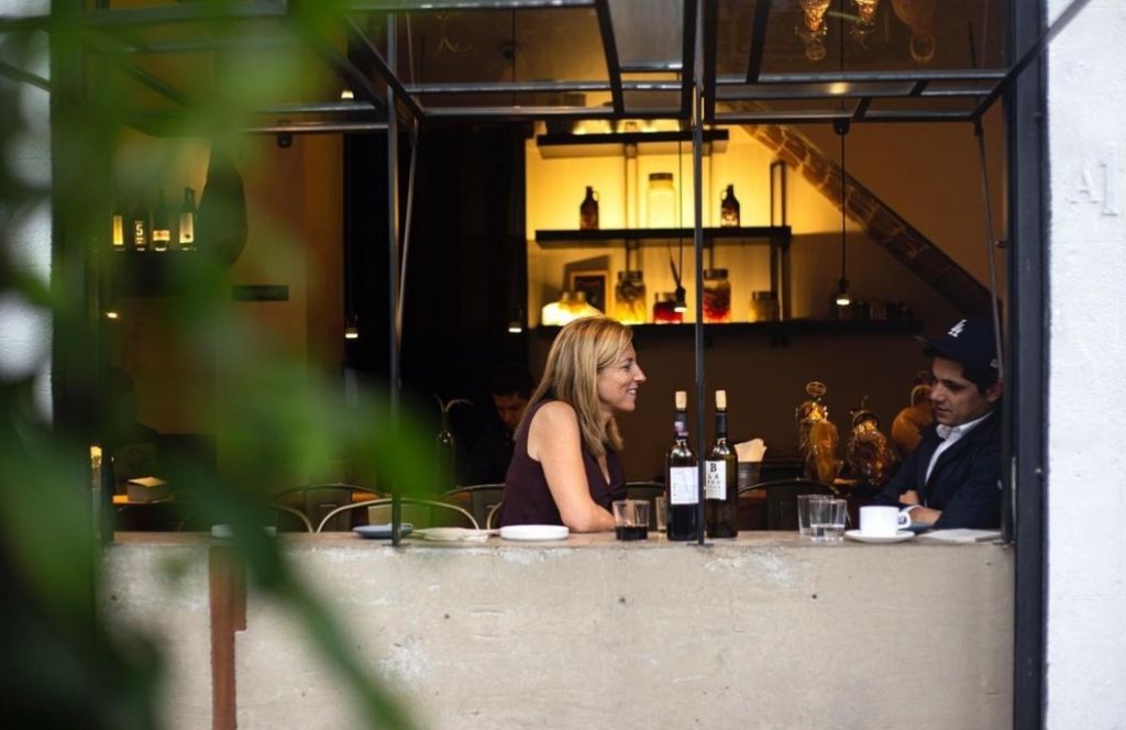 Este ‘localito’ secreto de la CDMX es perfecto para ir por una copa de vino en pareja 
