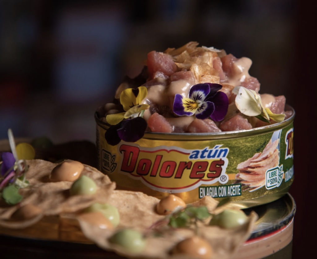 Latoso: el bar de enlatados en el que te vas a sentir dentro de una obra de arte