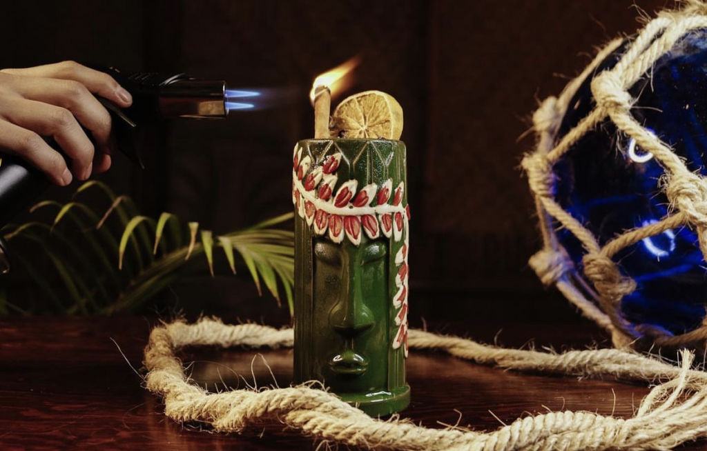 Alofah Tiki Bar: el nuevo ‘hotspot’ de la CDMX que te hará sentir en Hawái