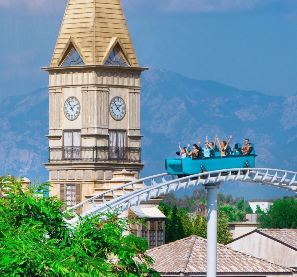 ¿Adoras Disneyland? Tienes que visitar estos 5 parques de atracciones (igual o más espectaculares)