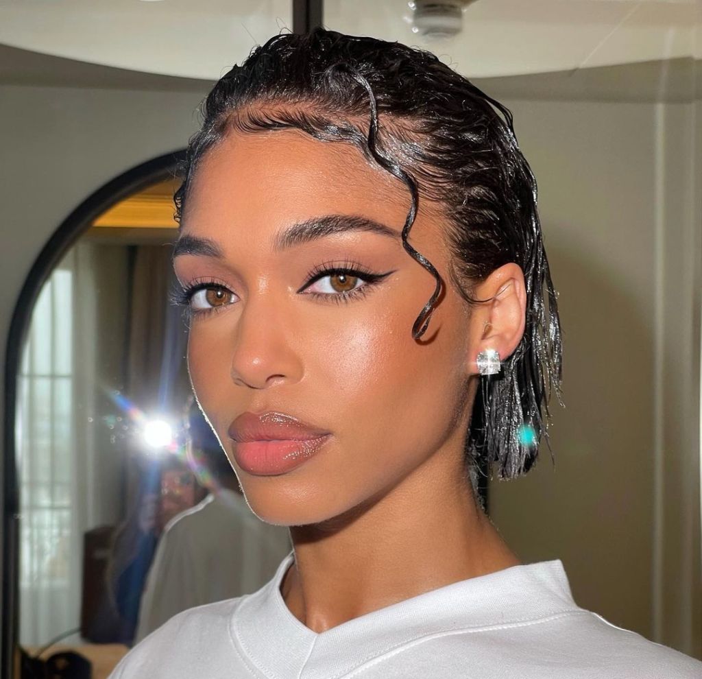 5 productos para lograr un maquillaje ‘glowy’ espectacular (tu piel se verá radiante)