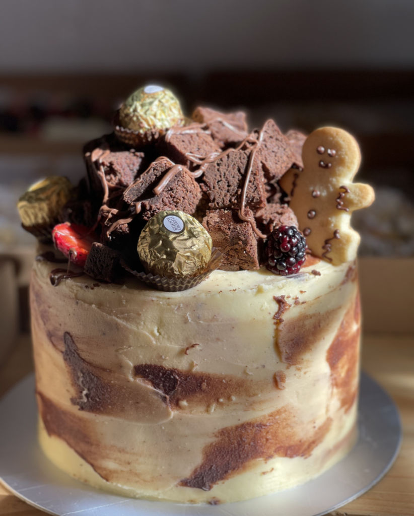 Nuestra chef te dice cómo preparar su pastel de brownie con betún de mantequilla 