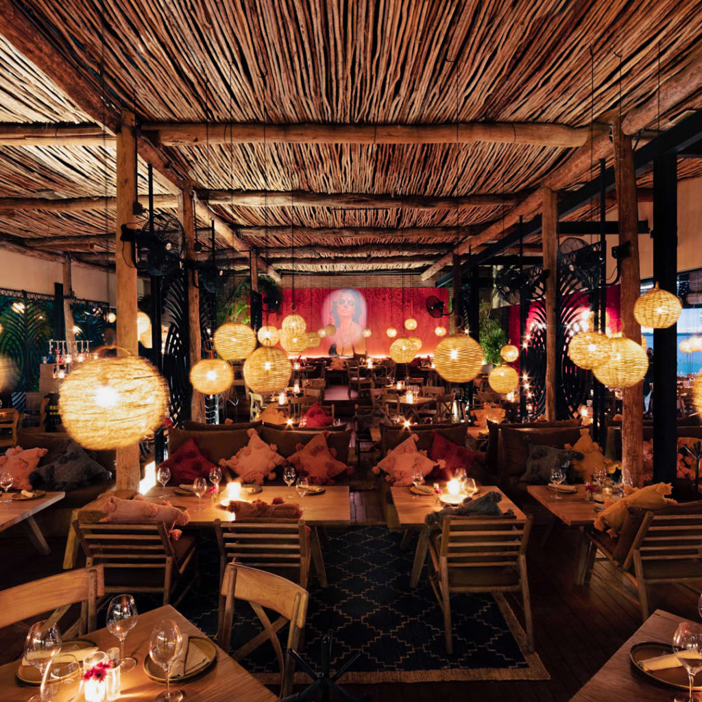 Mamazzita: El hermoso restaurante que descansa sobre una laguna de Cancún 