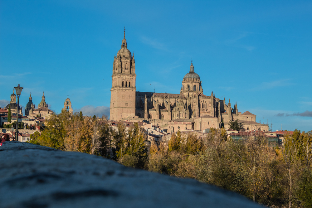 Conoce el precioso pueblo del jamón ibérico en Salamanca, España