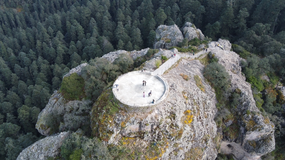 Peña del Cuervo: uno de los miradores de piedra más espectaculares a tan solo 1 hora de la CDMX 