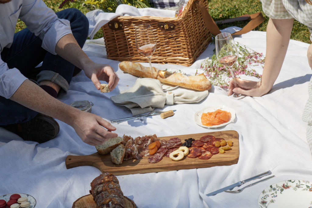 Este hotel tiene un picnic secreto en un apiario al sur de la ciudad 