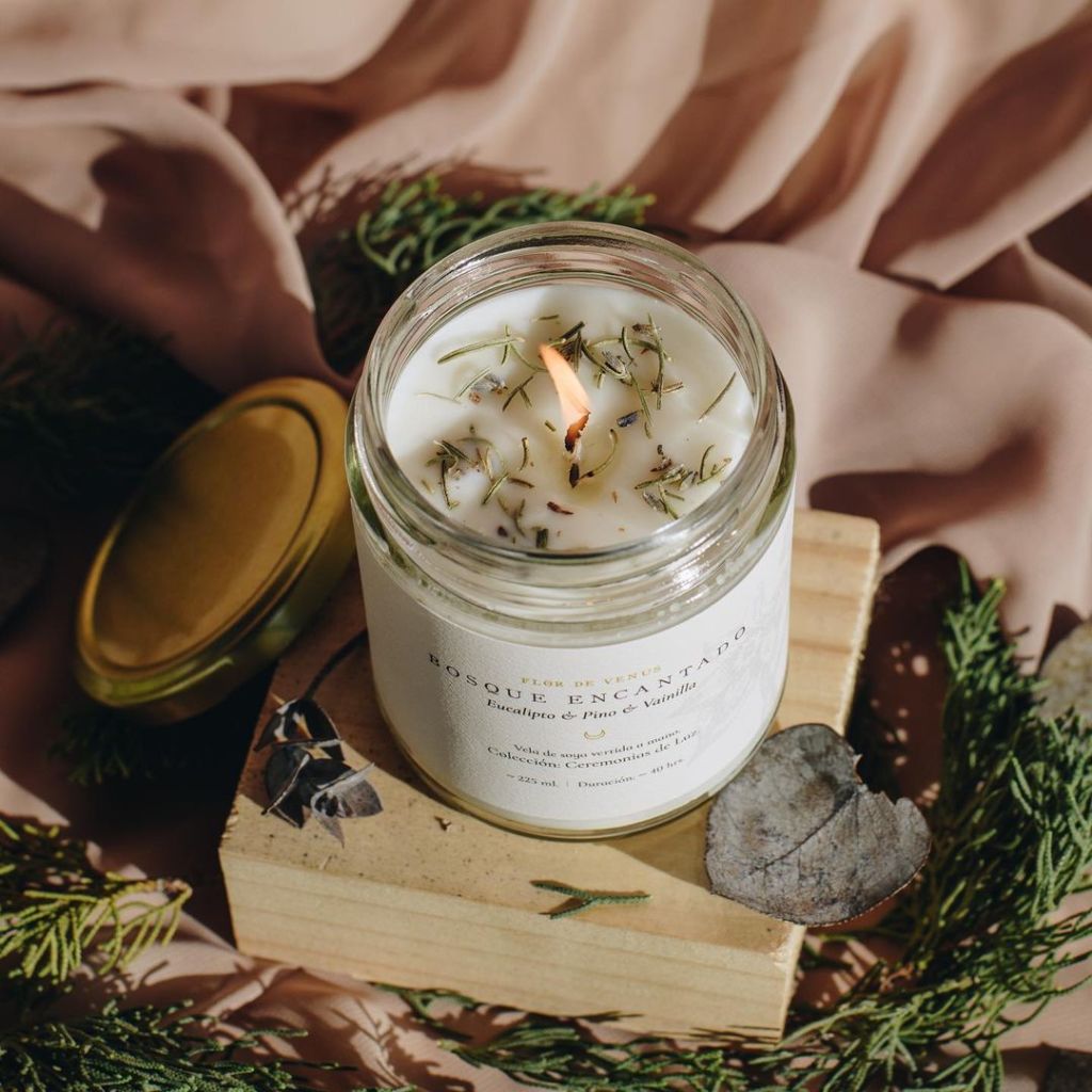 5 tiendas de velas aromáticas que querrás tener encendidas todo el día 