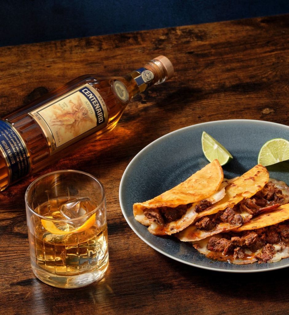 4 de los tequilas más vendidos de México (y su maridaje perfecto)