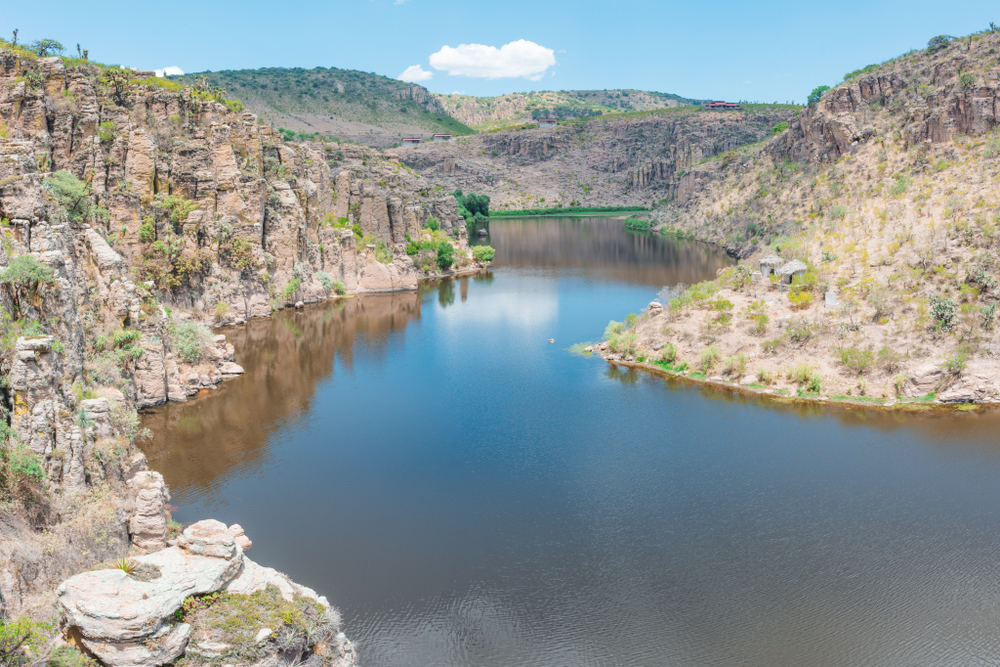 Existe un ‘gran cañón’ en México y lo verás en este estado de mezquines y aguas termales 