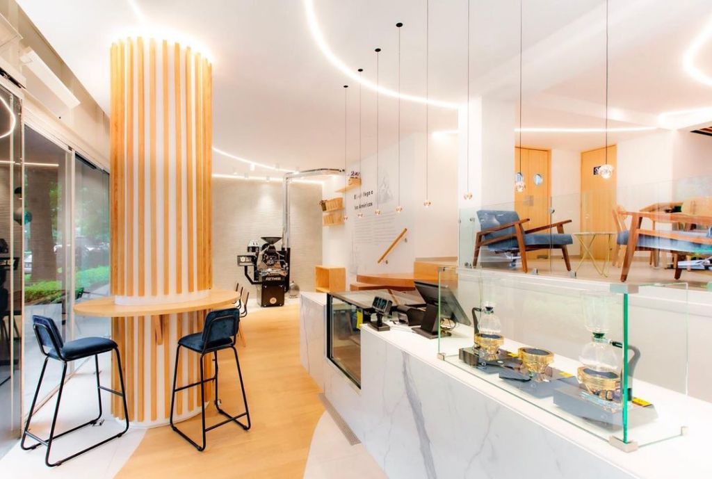 6 cafeterías muy acogedoras para trabajar mientras afuera llueve