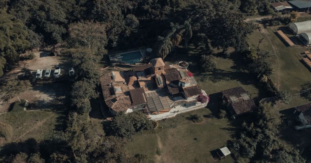 El Equimite: la casa de campo más bonita rodeada de cafetales y bosques mesófilos (a 4 horas de la CDMX)