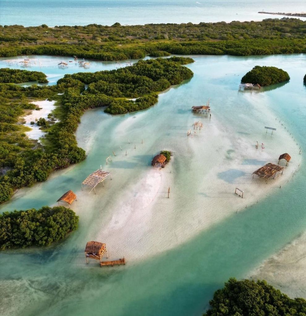 Esta isla de columpios sobre aguas turquesas es uno de los secretos mejor guardados de Yucatán