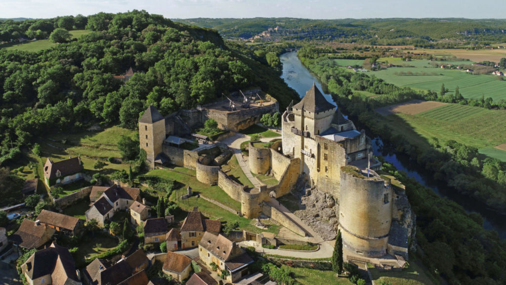 Este castillo al sur de Francia es tu destino si piensas que debiste haber nacido en otra época