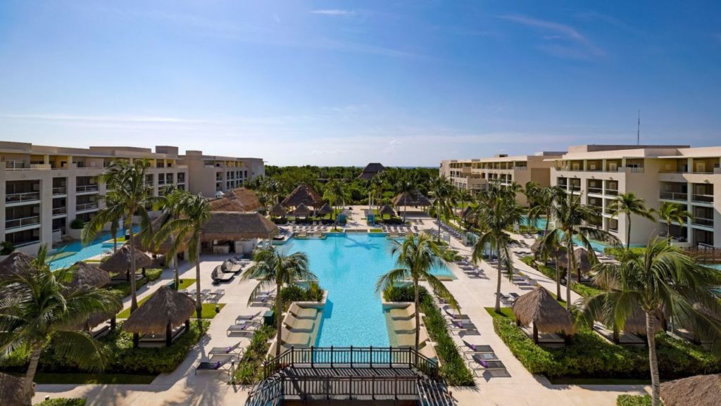 Pasa las vacaciones más relajantes en este paradisíaco hotel todo-incluido en la Riviera Maya
