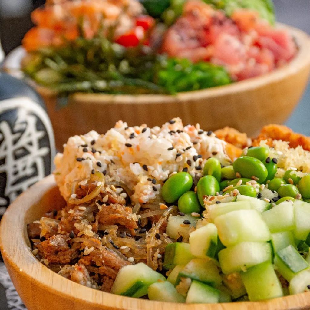 poke bowl comida Hawaiana
