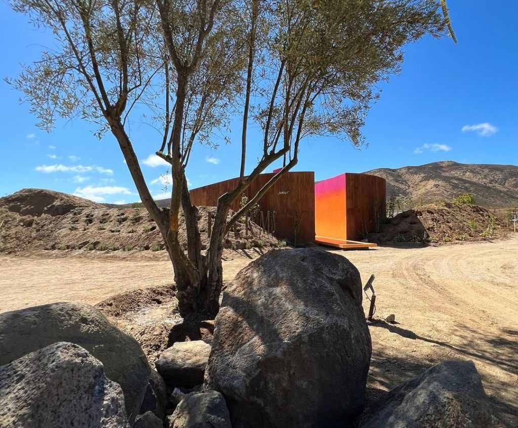 Valle Farms: El restaurante en Valle de Guadalupe escondido detrás de una escultura en el desierto