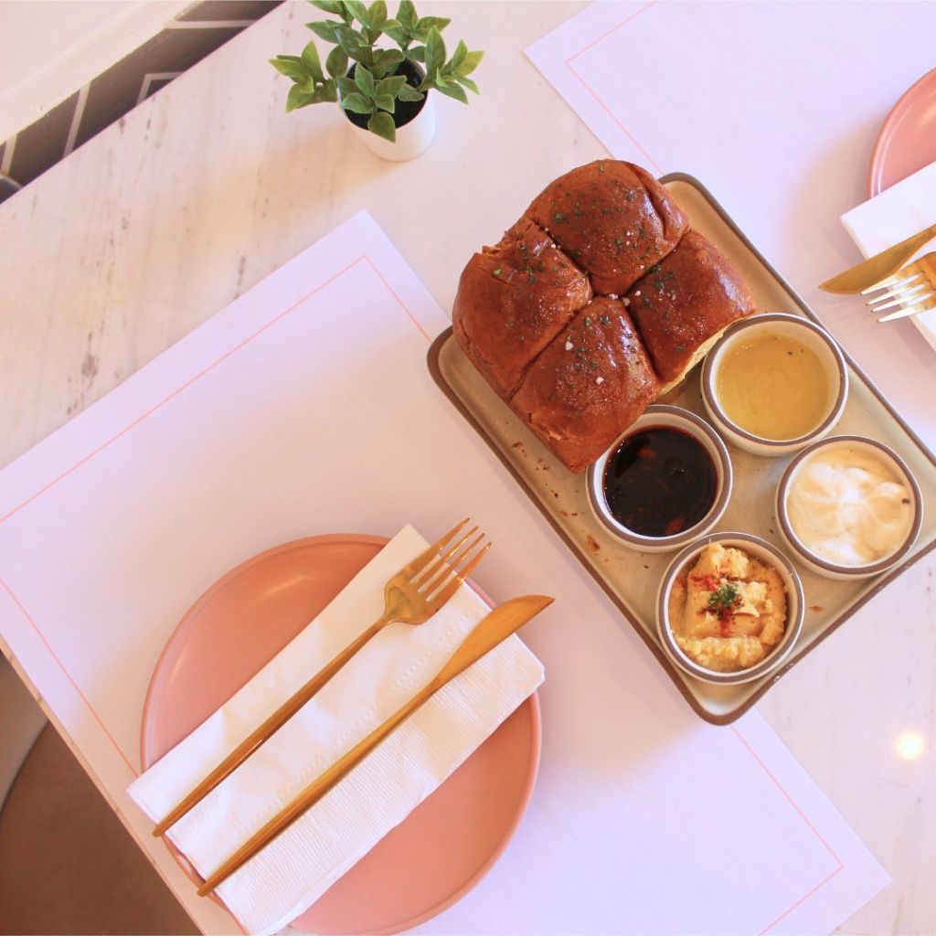 Este nuevo restaurante ultra rosa y ‘girly’ sería el favorito de Barbie si viviera en Polanquito