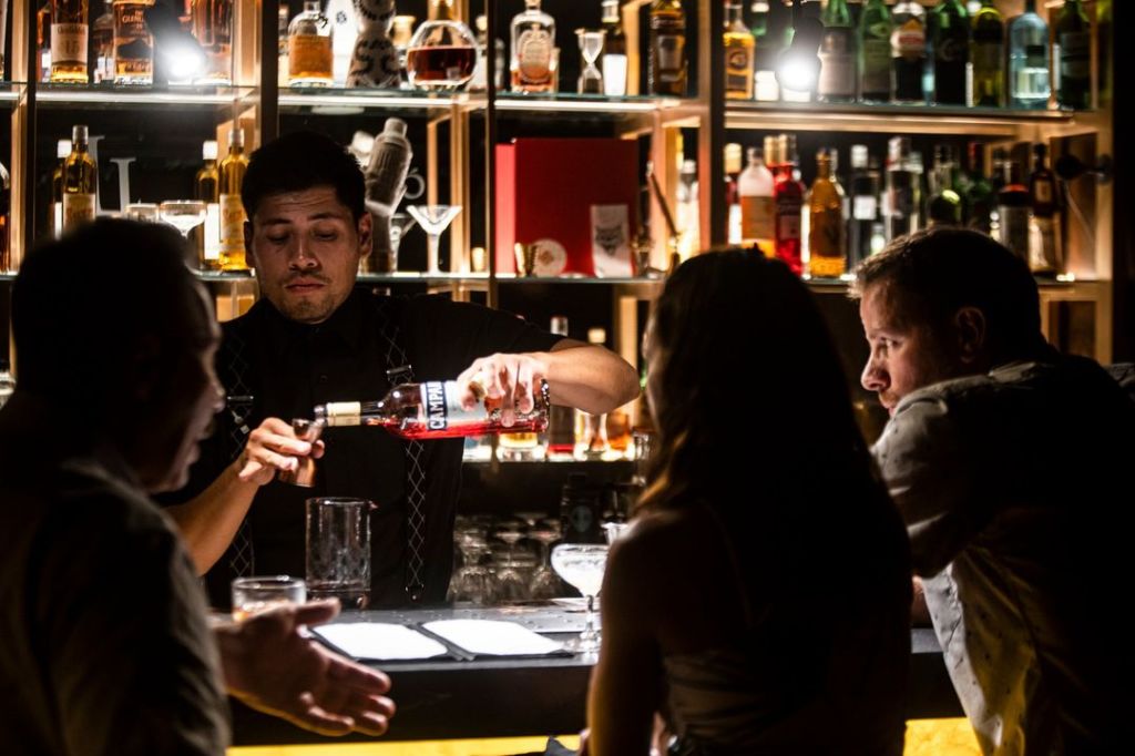 En este ‘speakeasy’ de Tijuana hasta la cristalería es original de la época de la prohibición